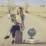 In einer Welt, in der Reisen so einfach ist wie nie zuvor, lassen sich die Umweltauswirkungen nicht länger ignorieren. Von CO₂-Emissionen bis hin zu Übertourismus der moderne Reisende ist sich zunehmend der Folgen seines Handelns bewusst. Hier kommt Exploreo ins Spiel eine Plattform, die nicht nur das Reisen revolutioniert, sondern auch den Begriff Reisen neu definiert. Exploreo läutet eine neue Ära des nachhaltigen Abenteuerreisens ein, in der Entdeckung und Umweltverantwortung Hand in Hand gehen. Es geht nicht nur darum, wohin man reist, sondern auch darum, wie die Reise die Umwelt beeinflusst.