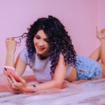 In der heutigen schnelllebigen digitalen Welt ist es einfacher und zugänglicher denn je, neue Leute kennenzulernen. Online-Plattformen haben die Art und Weise, wie Menschen Kontakte knüpfen, kommunizieren und Beziehungen aufbauen, grundlegend verändert. Snapdate.ch sticht unter diesen Plattformen als moderne Plattform hervor, die speziell für Menschen entwickelt wurde, die schnell und unkompliziert neue Kontakte knüpfen möchten. Ob man nun nach netten Gesprächen, spannenden Begegnungen oder einer bedeutungsvollen Beziehung sucht Snapdate.ch bietet ein dynamisches Umfeld, in dem Nutzer neue Möglichkeiten entdecken und Gleichgesinnte treffen können.
