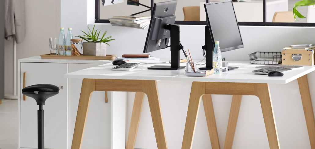 Schäfer Shop ist ein europaweit bekannter Anbieter von Büroausstattung, Lagerlösungen und Arbeitsplatzbedarf. Das Unternehmen bietet eine breite Produktpalette für effiziente, organisierte und produktive Arbeitsumgebungen. Von Büromöbeln und Aufbewahrungssystemen über Lagertechnik bis hin zu Reinigungsmitteln – Schäfer Shop unterstützt Unternehmen bei der Schaffung funktionaler und professioneller Arbeitsplätze. Mit seinem Fokus auf Qualität, Zuverlässigkeit und kompetenten Service hat sich Schäfer Shop zu einem vertrauenswürdigen Partner für Unternehmen entwickelt, die Büros, Werkstätten und Industriehallen ausstatten möchten.