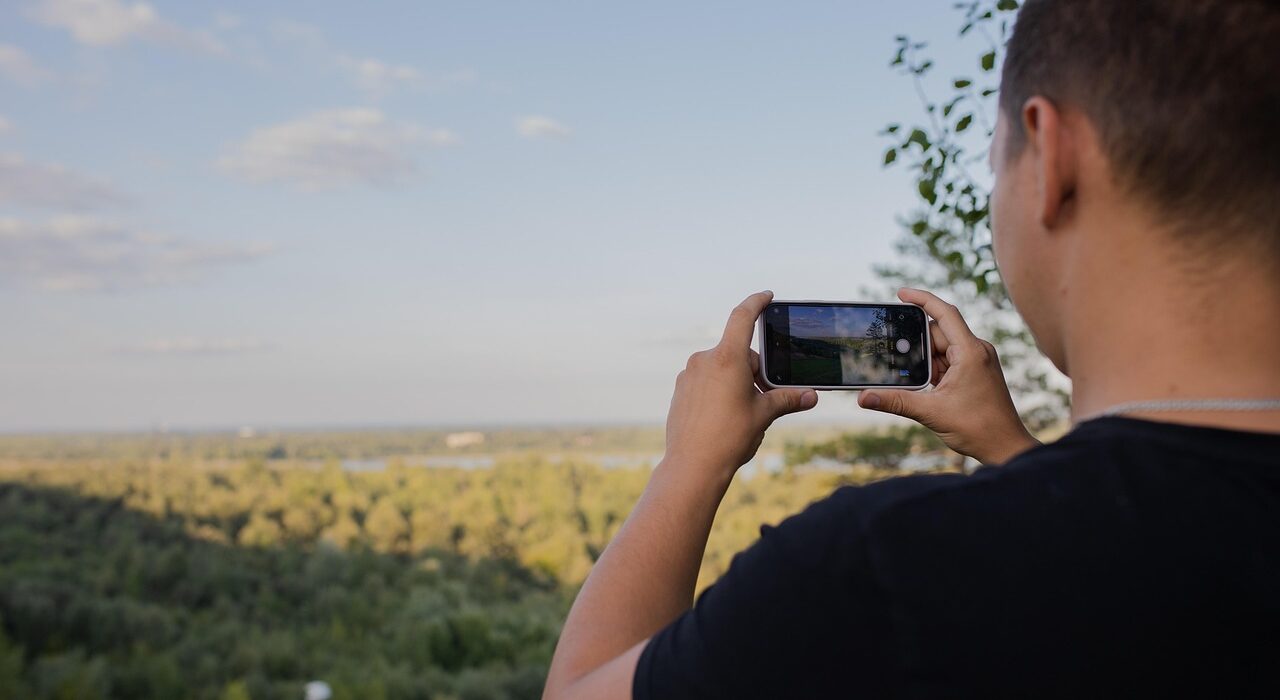 In Deutschland wird Innovation nicht durch Marketingversprechen, sondern durch Ingenieurskunst gemessen. Präzision, Zuverlässigkeit und Leistung sind keine leeren Versprechungen, sondern gelebte Erwartung. In einem Smartphone-Markt, der von inkrementellen Verbesserungen überschwemmt wird, definiert nubia neu, wofür moderne Mobiltechnologie stehen sollte. Mit einer Philosophie, die sorgfältiges Design mit kompromissloser Leistung vereint, läutet nubia eine neue Ära ein eine Ära, in der Präzision auf Leistung trifft und Innovation zu herausragenden Ergebnissen im Alltag führt.