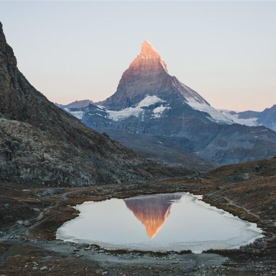 Campingurlaube gehören zu den beliebtesten Reisearten in Europa und bieten Familien, Paaren und Abenteuerlustigen die perfekte Kombination aus Entspannung, Natur und Freiheit. Allcamps hat sich als eine der führenden Campingurlaubsplattformen Europas etabliert und hilft Reisenden, unvergessliche Outdoor-Erlebnisse auf dem gesamten Kontinent zu entdecken und zu buchen. Mit über 1.500 Campingplätzen in Destinationen wie Italien, Kroatien, Frankreich, Spanien und den Niederlanden bietet Allcamps Reisenden eine der größten Auswahlen an Campingurlauben in Europa.