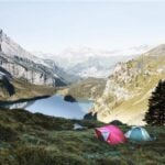 Da Reisende zunehmend flexible, naturnahe und familienfreundliche Urlaubsangebote suchen, hat sich Campingurlaub zu einem der am schnellsten wachsenden Reisetrends in Europa entwickelt. Allcamps hat sich als eine der führenden Campingurlaubsplattformen in Europa etabliert und bietet Zugang zu über 1.500 Campingplätzen in einigen der schönsten Regionen des Kontinents. Von den Stränden Kroatiens über die Seen Italiens bis hin zu den Küsten Frankreichs und Spaniens – Allcamps hilft Reisenden, Outdoor-Erlebnisse zu entdecken, die Komfort, Abenteuer und Entspannung vereinen.