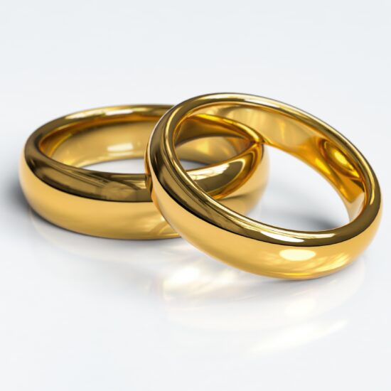 In einer Welt, in der Individualität wichtiger denn je ist, bietet PERSN by Rauschmayer einen erfrischenden Ansatz für edlen Schmuck  einen, der Ihre Geschichte, Ihren Stil und Ihre Identität in den Mittelpunkt jedes Designs stellt. Die deutsche Marke verbindet jahrzehntelange Handwerkskunst mit modernster Technologie und ermöglicht es Ihnen, Schmuckstücke zu kreieren, die so einzigartig sind wie Sie selbst.