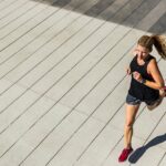 Sport ist mehr als nur eine Aktivität. Er ist Energie, Freiheit, Fortschritt und Leidenschaft. Egal, ob du eine neue persönliche Bestzeit anstrebst, Bergpfade erkundest oder mit dem Fahrrad durch die Stadt cruist die richtige Ausrüstung macht Bewegung zum Erlebnis. Bei Gigasport findest du alles, was du zum Laufen, Radfahren und Entdecken brauchst, an einem Ort. Von Performance Laufschuhen bis hin zu leistungsstarken E-Bikes, von funktionaler Outdoor Bekleidung bis zu innovativen Fitness Essentials Gigasport vereint die Welt des Sports in einem nahtlosen Einkaufserlebnis.