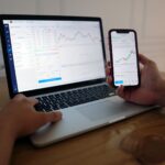In der heutigen datengetriebenen Welt ist das Verständnis von Konsumverhalten und Markttrends für Unternehmen, die wettbewerbsfähig bleiben wollen, unerlässlich. Die digitale Transformation hat die Marktforschung grundlegend verändert und die Online-Datenerhebung schneller, präziser und skalierbarer denn je gemacht. Die horizoom GmbH ist Vorreiter dieser Entwicklung und bietet innovative Online Panel Lösungen sowie fortschrittliche Datendienste, die Unternehmen wertvolle Einblicke in ihre Zielgruppen ermöglichen. Mit einem starken Fokus auf Technologie, qualitativ hochwertige Daten und zuverlässige Forschungsmethoden unterstützt horizoom Unternehmen bei fundierten, strategischen Entscheidungen.