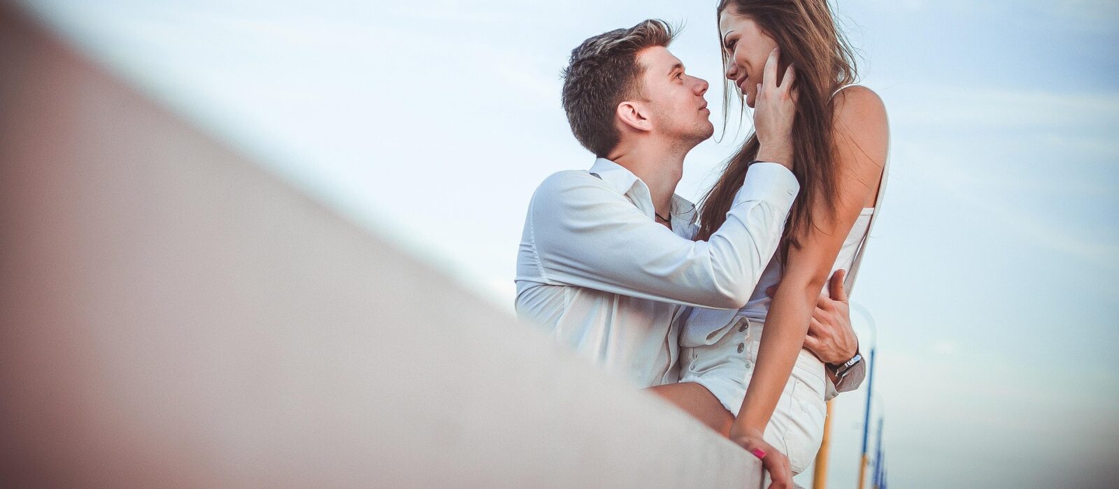 Die Art und Weise, wie Menschen sich kennenlernen und Beziehungen aufbauen, hat sich im letzten Jahrzehnt dramatisch verändert. Mit dem Aufstieg digitaler Plattformen und mobiler Technologien ist Online-Dating zu einer gängigen und bequemen Möglichkeit geworden, neue Leute kennenzulernen. Unter den vielen heute verfügbaren Plattformen sticht Snapdate.ch als moderne Plattform hervor, auf der Nutzer in einem schnellen und ansprechenden Umfeld Online-Dating und lockere Kontakte entdecken können. Snapdate.ch ist auf Einfachheit und schnelle Interaktion ausgelegt und bietet Nutzern eine Plattform, auf der Gespräche und Kontakte sofort beginnen können.