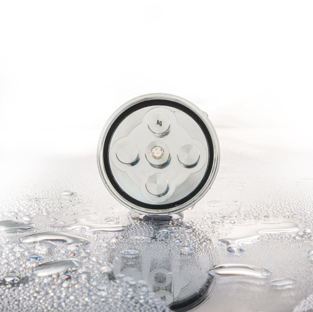 Aquadea ist ein innovatives Unternehmen, das sich der Verbesserung der Wasserqualität durch seine einzigartige Kristallwirbel®-Technologie verschrieben hat. Durch die Kombination von Elementen der Naturwissenschaft, Geometrie und energetischen Prinzipien möchte Aquadea Leitungswasser in eine vitalere, ausgewogenere und angenehmere Ressource verwandeln.